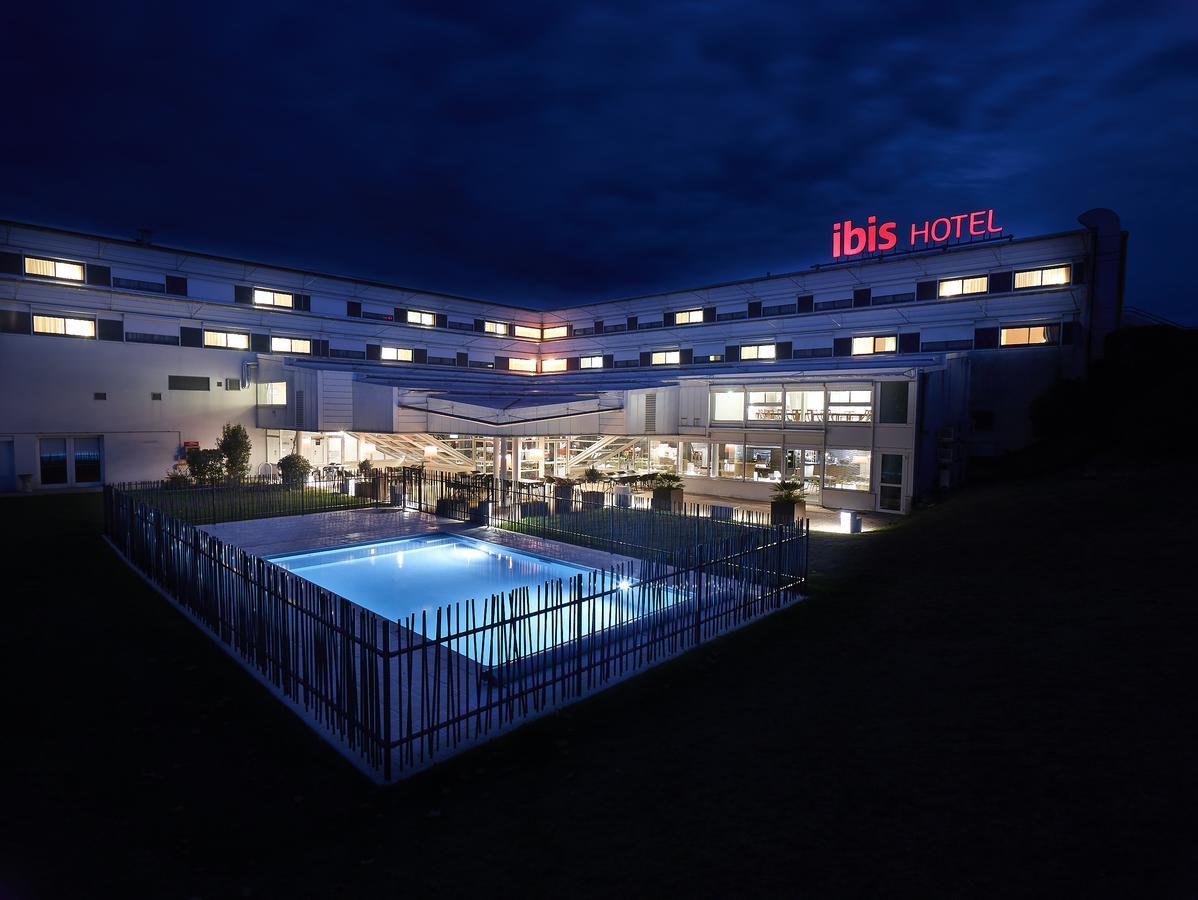 Отель Ibis Site Du Futuroscope Чассенеуил-Ду-Поитоу Экстерьер фото